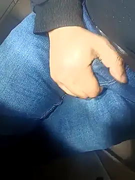 Snapshot of franko1987 chatting on February 18, 10:49 am franko1987 online show from February 18, 10:49 am