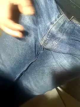 Snapshot of franko1987 chatting on February 27, 1:49 pm franko1987 online show from February 27, 1:49 pm