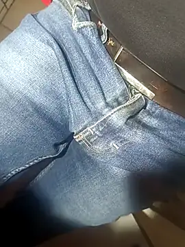 Snapshot of franko1987 chatting on March 7, 11:29 am franko1987 online show from March 7, 11:29 am