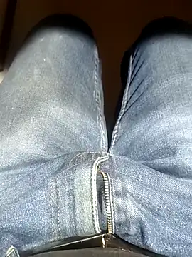 Snapshot of franko1987 chatting on March 7, 2:34 pm franko1987 online show from March 7, 2:34 pm