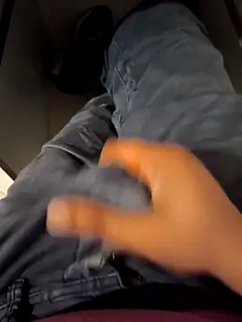 Snapshot of franko1987 chatting on September 28, 5:24 am franko1987 online show from September 28, 5:24 am