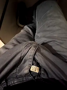 Snapshot of franko1987 chatting on November 23, 4:23 am franko1987 online show from November 23, 4:23 am