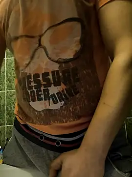 Snapshot of franko1987 chatting on February 7, 4:38 am franko1987 online show from February 7, 4:38 am