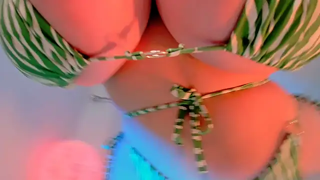 Snapshot of _cherry_bloss_ chatting on January 19, 4:01 am cherry bloss online show from January 19, 4:01 am