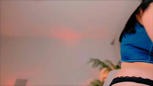 Snapshot of _cherry_bloss_ chatting on February 3, 10:43 pm cherry bloss online show from February 3, 10:43 pm