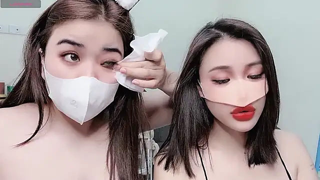 Snapshot of LyLy_Office chatting on February 14, 2:07 am LyLy Office online show from February 14, 2:07 am