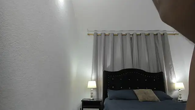 Snapshot of Debora_brown chatting on February 7, 11:03 pm Debora brown online show from February 7, 11:03 pm