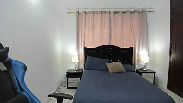 Snapshot of Debora_brown chatting on March 8, 8:14 pm Debora brown online show from March 8, 8:14 pm