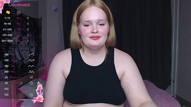 Snapshot of rozzhaos8 chatting on February 28, 7:14 pm rozzhaos8 online show from February 28, 7:14 pm