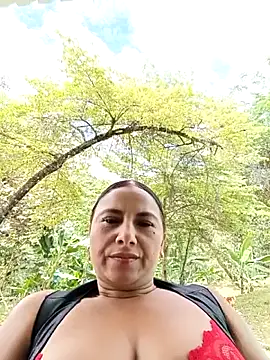 Snapshot of andreu_mature chatting on June 27, 4:01 pm andreu mature online show from June 27, 4:01 pm