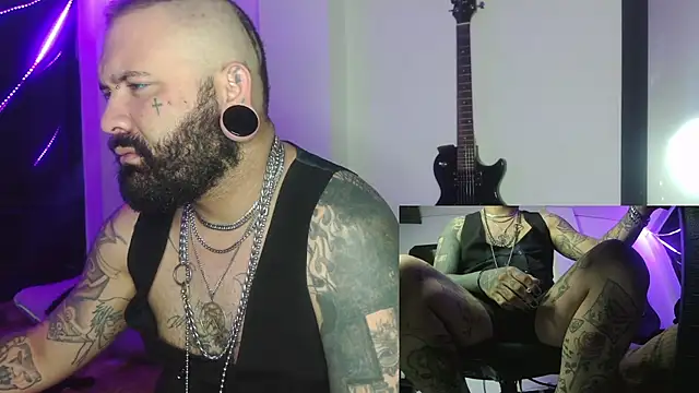 Snapshot of darkclothes chatting on December 30, 10:21 am darkclothes online show from December 30, 10:21 am