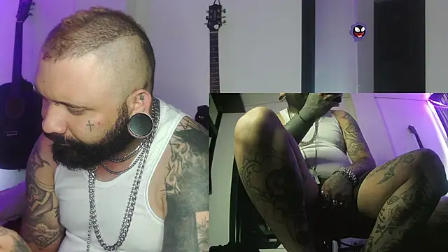 Snapshot of darkclothes chatting on December 31, 3:42 pm darkclothes online show from December 31, 3:42 pm