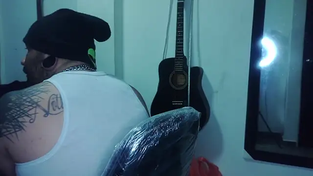 Snapshot of darkclothes chatting on February 11, 11:12 pm darkclothes online show from February 11, 11:12 pm