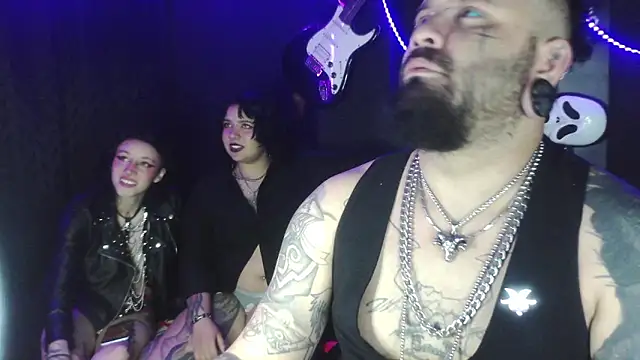 Snapshot of darkclothes chatting on October 29, 6:04 am darkclothes online show from October 29, 6:04 am