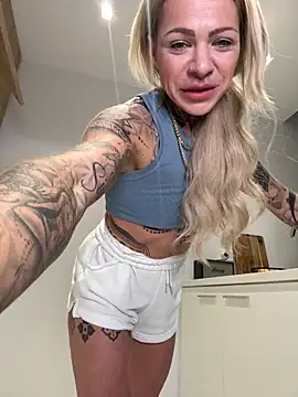 Divina X  online show from March 11, 5:08 pm