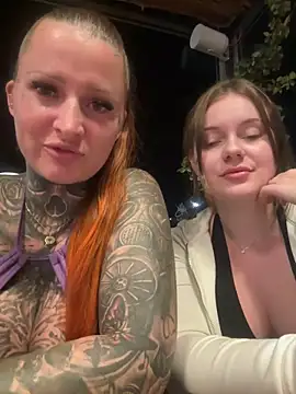 Snapshot of Inked_lorena chatting on November 4, 3:55 pm Inked lorena online show from November 4, 3:55 pm