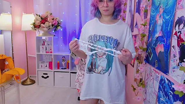 Snapshot of Coconut_Mia chatting on November 6, 10:21 pm Coconut Mia online show from November 6, 10:21 pm