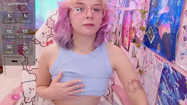 Snapshot of Coconut_Mia chatting on December 3, 3:43 pm Coconut Mia online show from December 3, 3:43 pm