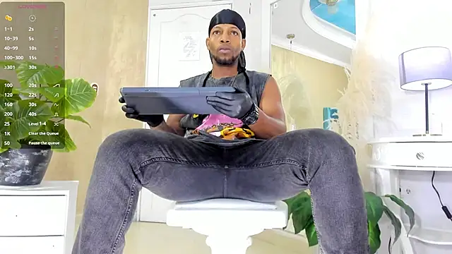 RicoBrown777  online show from May 9, 4:06 am