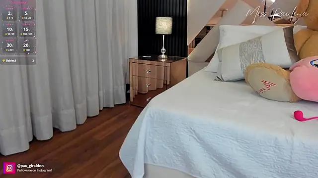 Snapshot of misspaulinaa chatting on January 16, 11:16 pm misspaulinaa online show from January 16, 11:16 pm