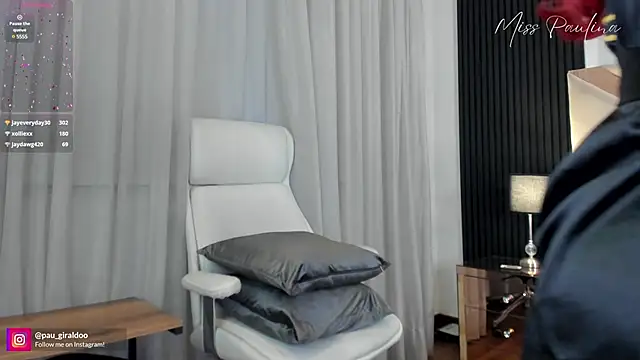 Snapshot of misspaulinaa chatting on January 23, 5:56 am misspaulinaa online show from January 23, 5:56 am