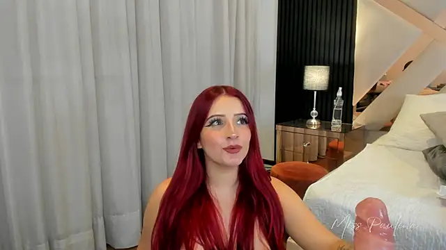 Snapshot of misspaulinaa chatting on March 15, 5:30 am misspaulinaa online show from March 15, 5:30 am