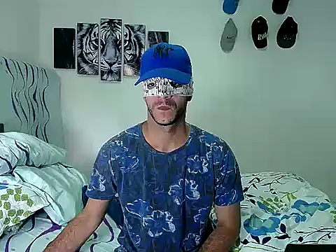 Snapshot of dirty_boy_horny chatting on November 22, 9:14 pm dirty boy horny online show from November 22, 9:14 pm