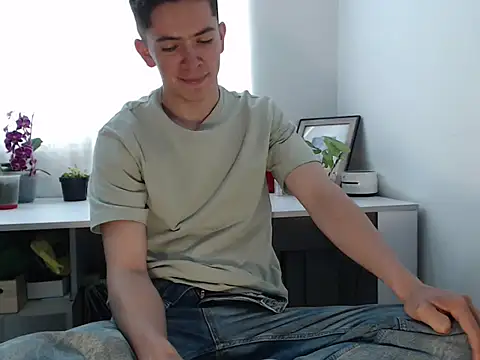 Snapshot of Eliantg chatting on November 15, 4:25 pm Eliantg online show from November 15, 4:25 pm