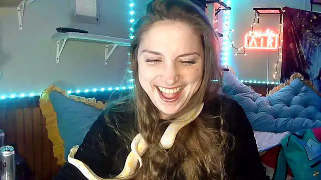 Snapshot of mirannacult chatting on December 19, 12:12 pm mirannacult online show from December 19, 12:12 pm