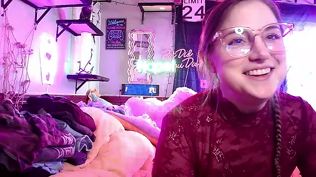 Snapshot of mirannacult chatting on February 10, 7:49 pm mirannacult online show from February 10, 7:49 pm