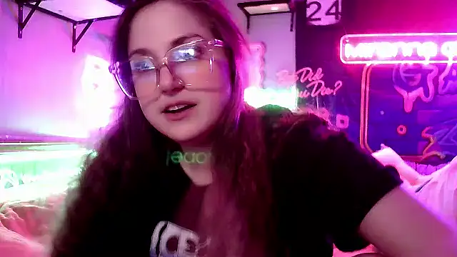 Snapshot of mirannacult chatting on March 19, 7:29 am mirannacult online show from March 19, 7:29 am