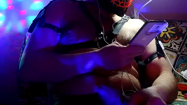 Snapshot of Alpha_theking chatting on October 12, 5:06 am Alpha theking online show from October 12, 5:06 am