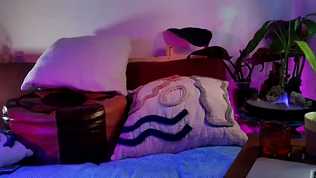 Snapshot of Alpha_theking chatting on November 5, 10:43 pm Alpha theking online show from November 5, 10:43 pm