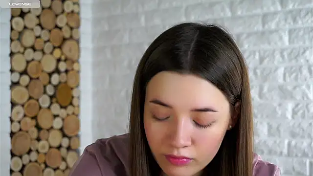 LowOncoming online show from December 5, 2:09 am