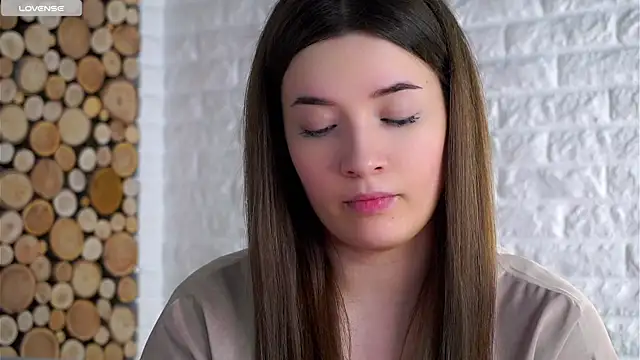 LowOncoming online show from March 18, 3:42 am