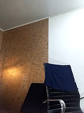 Michelle Brito1 online show from February 27, 12:45 pm