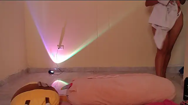  maiahairy  online show from January 21, 1:11 pm