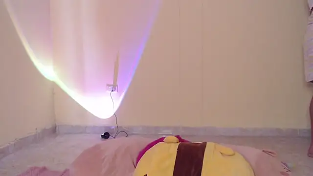  maiahairy  online show from March 19, 4:24 pm