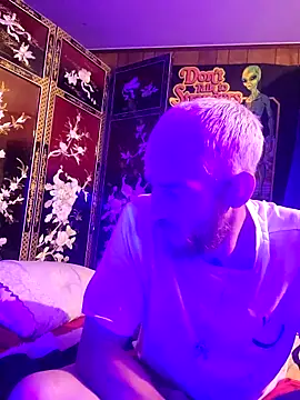 Snapshot of 5g4ever chatting on March 5, 5:40 am 5g4ever online show from March 5, 5:40 am