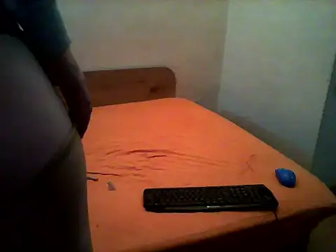 eblata04 online show from December 6, 10:08 pm