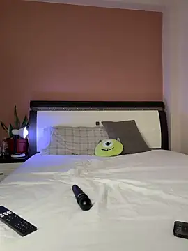 Snapshot of SOFIASWEETSECRETT chatting on November 27, 11:12 am SOFIASWEETSECRETT online show from November 27, 11:12 am