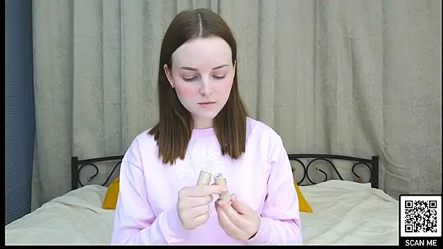 Snapshot of Wild__flowers chatting on February 5, 2:37 pm Wild flowers online show from February 5, 2:37 pm