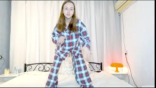 Snapshot of Wild__flowers chatting on September 20, 8:10 pm Wild flowers online show from September 20, 8:10 pm