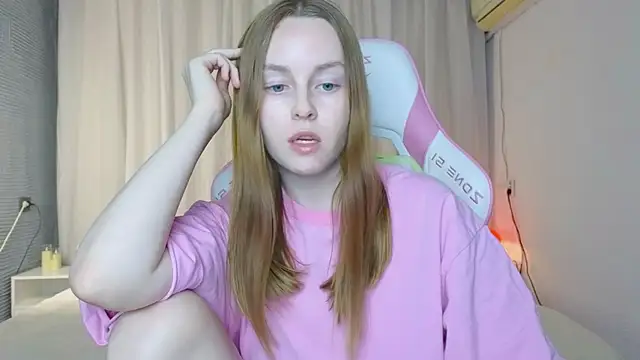 Snapshot of Wild__flowers chatting on September 28, 9:31 pm Wild flowers online show from September 28, 9:31 pm