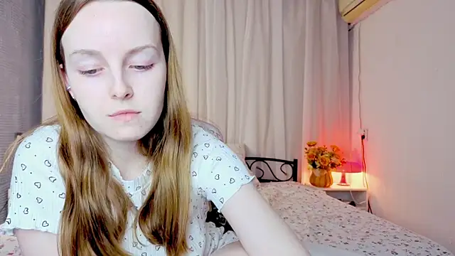 Snapshot of Wild__flowers chatting on October 25, 6:24 pm Wild flowers online show from October 25, 6:24 pm