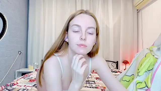 Snapshot of Wild__flowers chatting on December 4, 7:55 pm Wild flowers online show from December 4, 7:55 pm