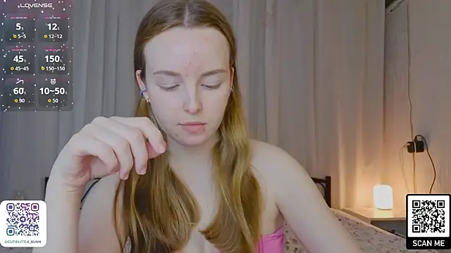 Snapshot of Wild__flowers chatting on July 3, 7:53 pm Wild flowers online show from July 3, 7:53 pm