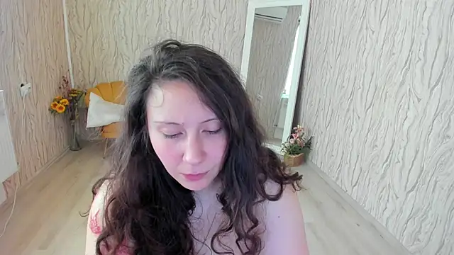 AishaRouhi online show from February 8, 9:56 am