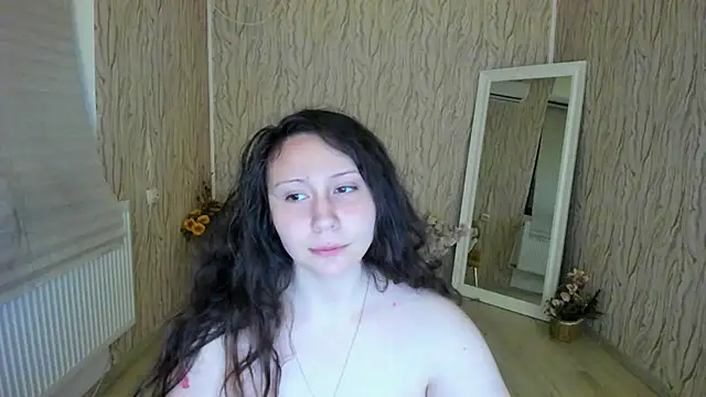 AishaRouhi online show from February 18, 6:26 pm