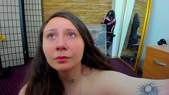 AishaRouhi online show from December 18, 5:57 am